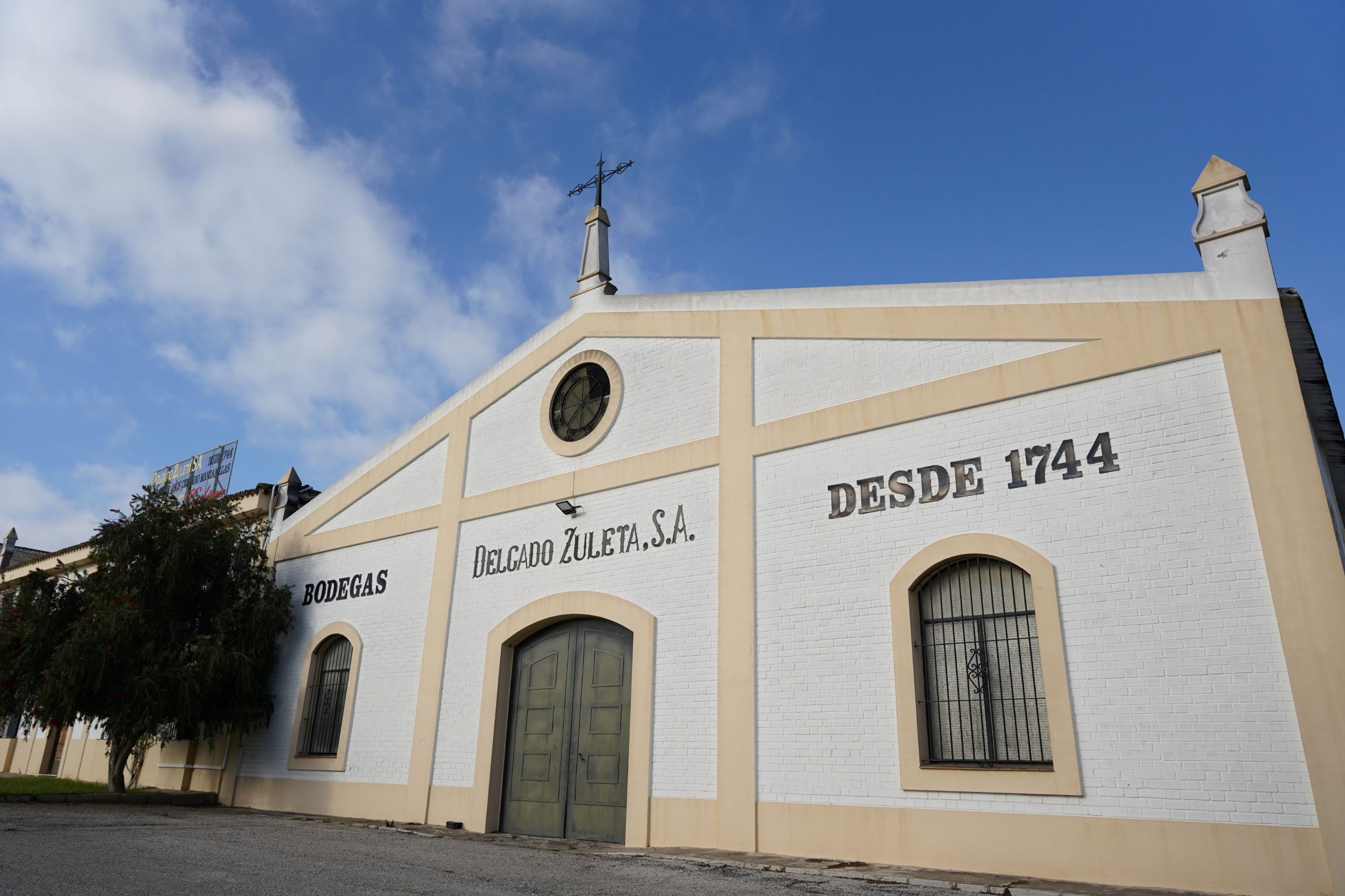 Delgado Zuleta cumple 280 años de historia con el lanzamiento de una manzanilla especial